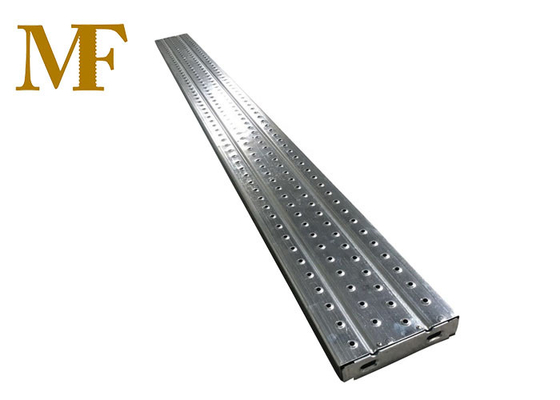 Échafaudage galvanisé de 300 m de largeur Planches de ressort Deck en acier perforé Échafaudage en acier planche
