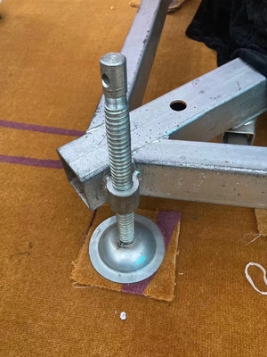 Jack de base pour échafaudage avec plaque de base ronde