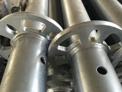 48Système d'échafaudage de.3 mm Vertical Standard Ringlock pour la construction