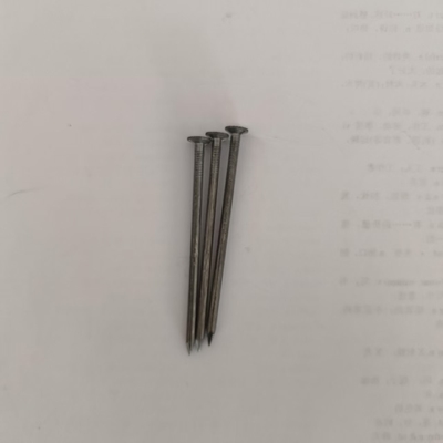 Des ongles à double tête, des ongles doubles brillants, des ongles de 50 lb, des ongles à deux têtes, des ongles de diamants.