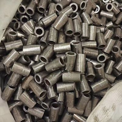 Tuyau sans soudure en acier au carbone galvanisé pour la construction avec services de coupe, soudure et cintrage