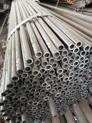 Pipe en acier inoxydable 12m en acier au carbone laminée à chaud