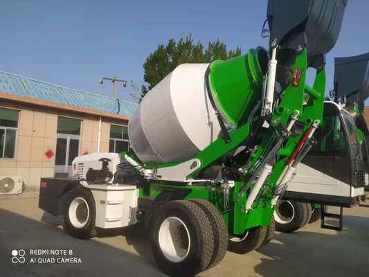 Camion à béton auto-chargé avec pompe