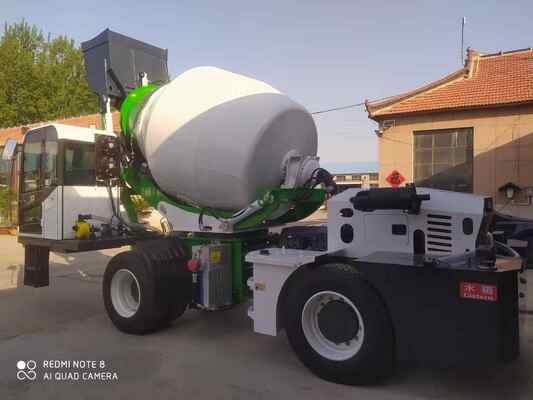 85 kW 3.5CBM Nouveau modèle de camion de mélangeur de béton auto-chargé