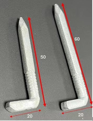 Des clous carrés en forme de tête en L avec une surface galvanisée à chaud de 30 à 60 mm